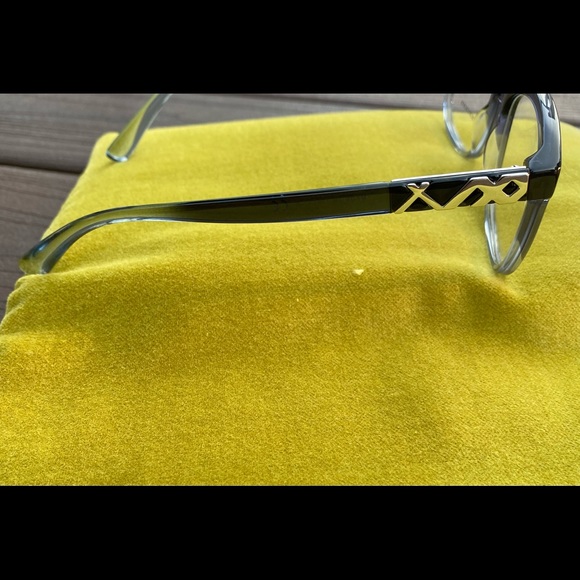 Burberry eyeglasses - Picture 3 of 3